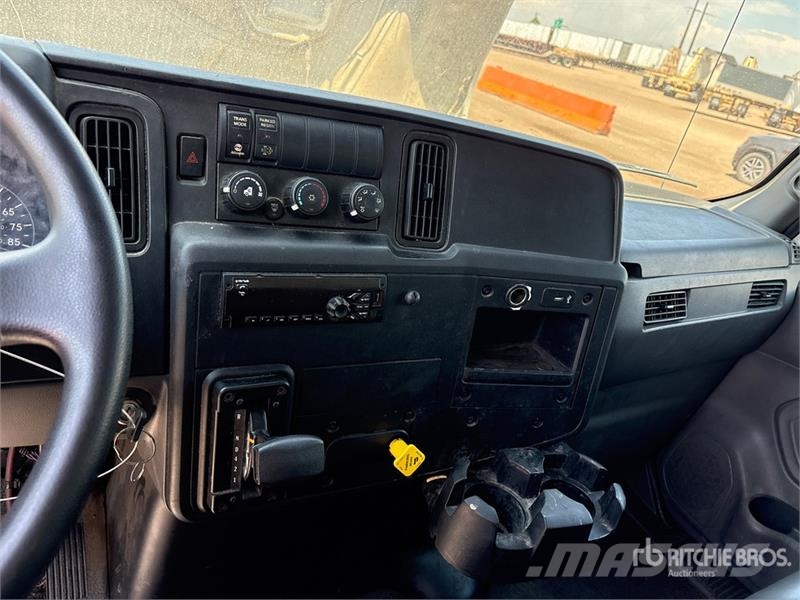 International MV607 4x2 Van Truck Box body trucks