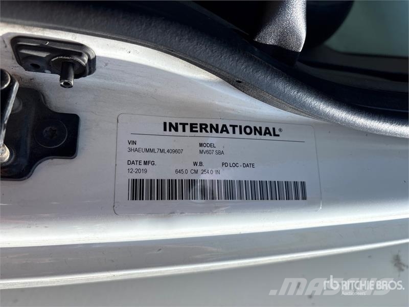 International MV607 4x2 Van Truck Box body trucks