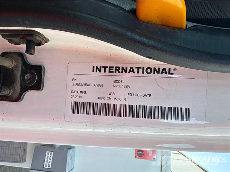 International MV607 4x2 Utility Truck Pickup/Αγροτικό