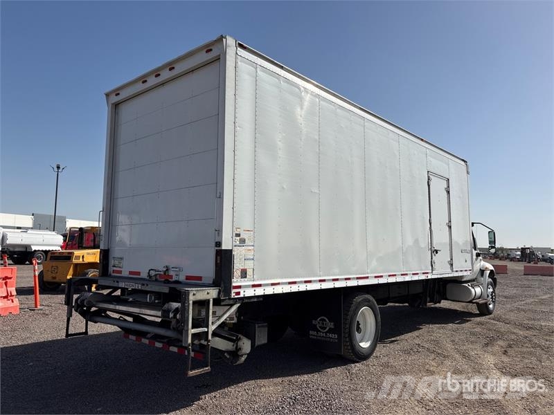 International MV607 4x2 Van Truck Camiones con caja de remolque