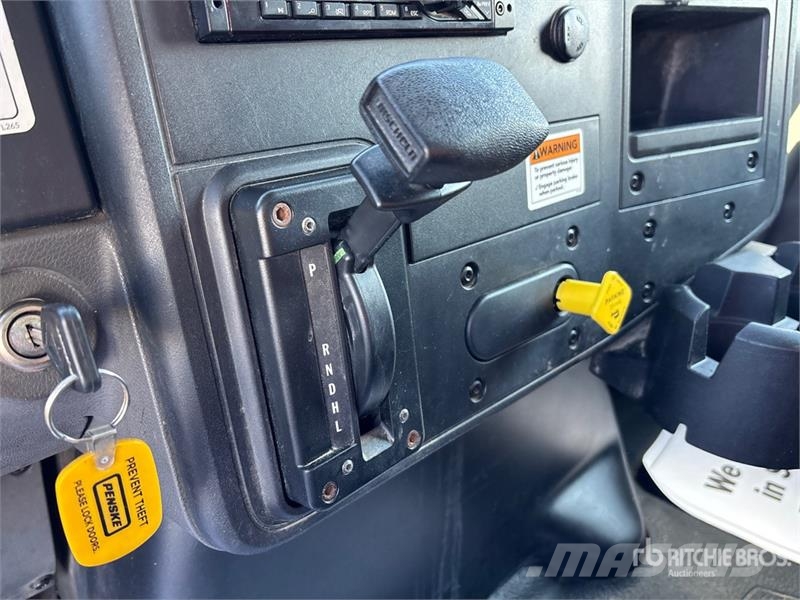 International MV607 4x2 Van Truck Φορτηγά Κόφα