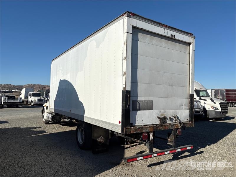 International MV607 4x2 Van Truck Tovornjaki zabojniki