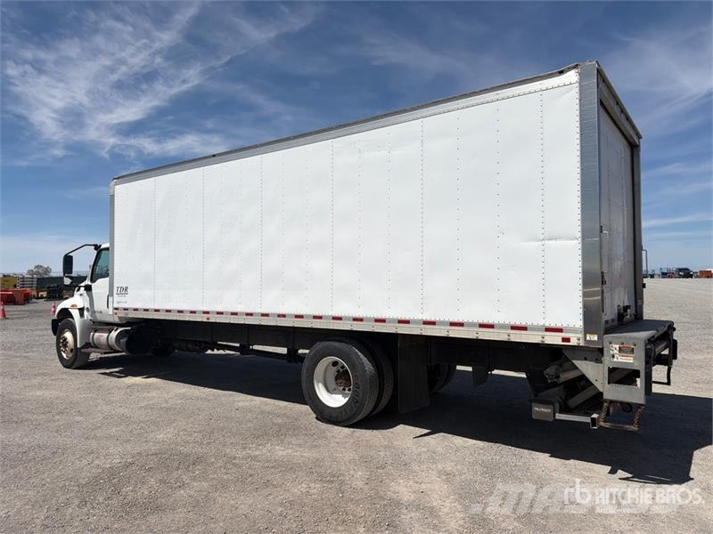 International MV607 4x2 Van Truck Skapbiler