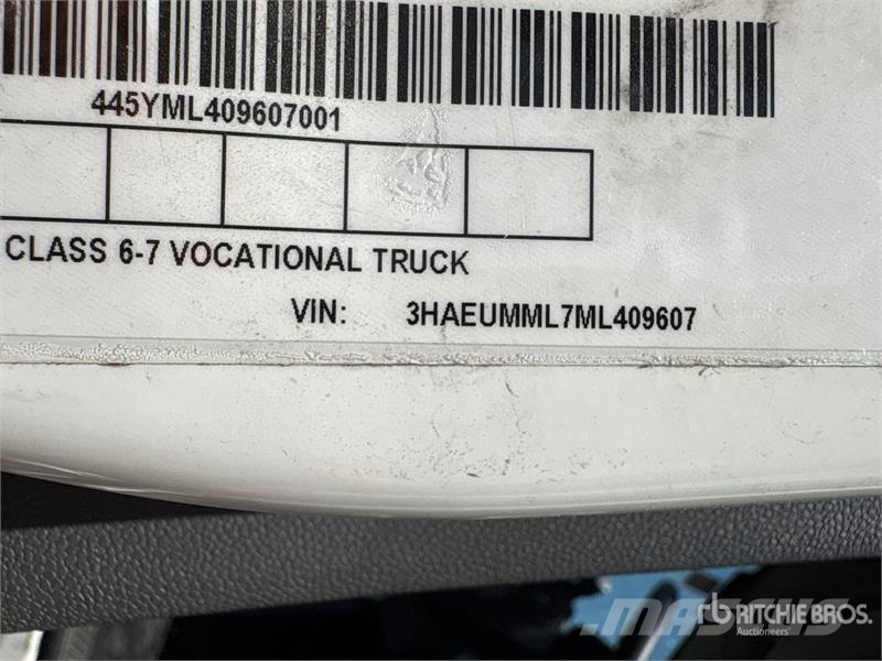 International MV607 4x2 Van Truck Box body trucks
