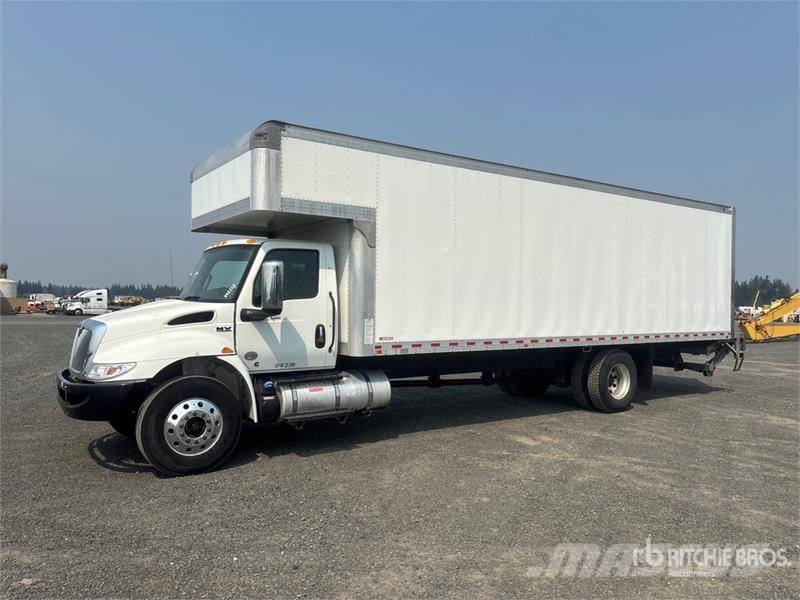 International MV607 4x2 Van Truck Fast kasse