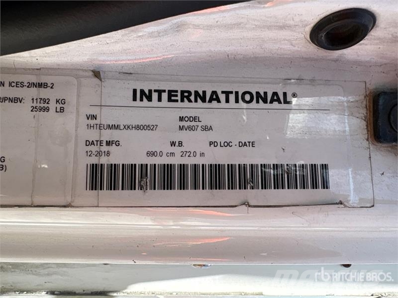 International MV607 4x2 Refrigerated Truck 온도 조절식 트럭