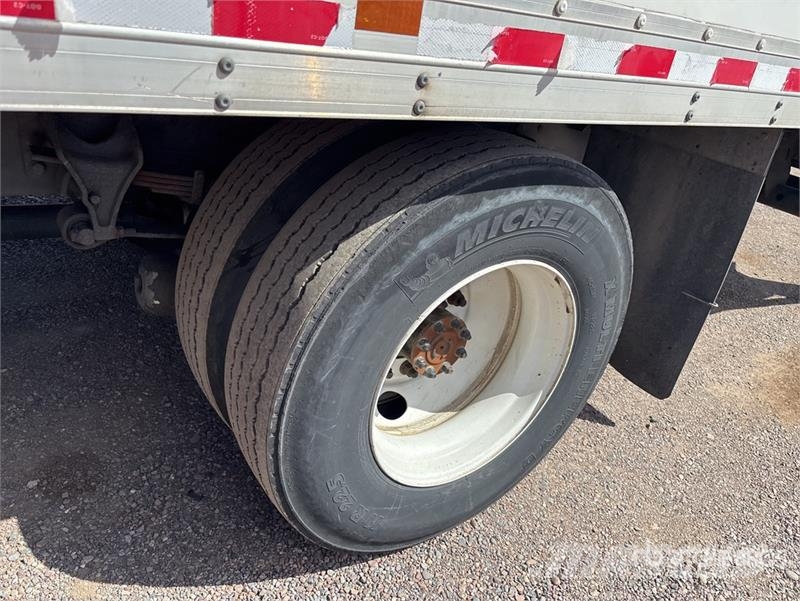 International MV607 4x2 Van Truck 탑차 트럭