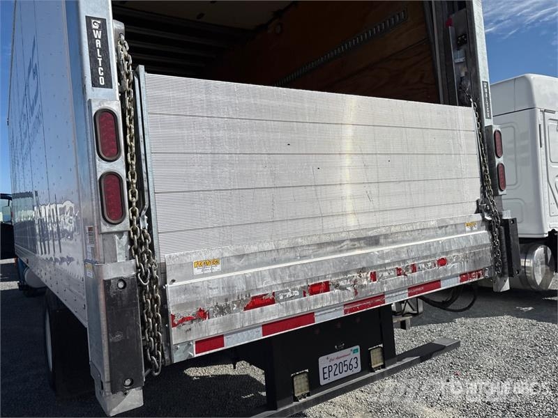 International MV607 4x2 Van Truck Furgons