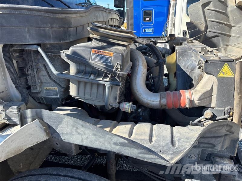International MV607 4x2 Van Truck Φορτηγά Κόφα