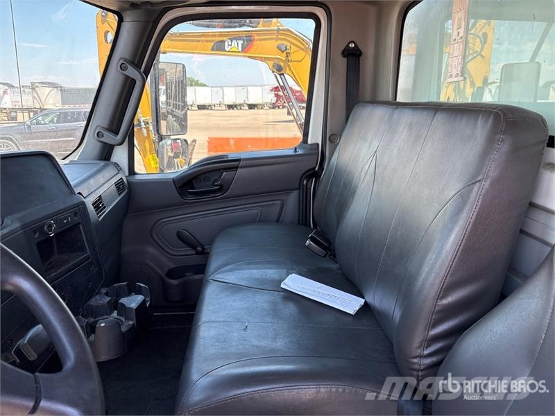 International MV607 4x2 Van Truck Box body trucks