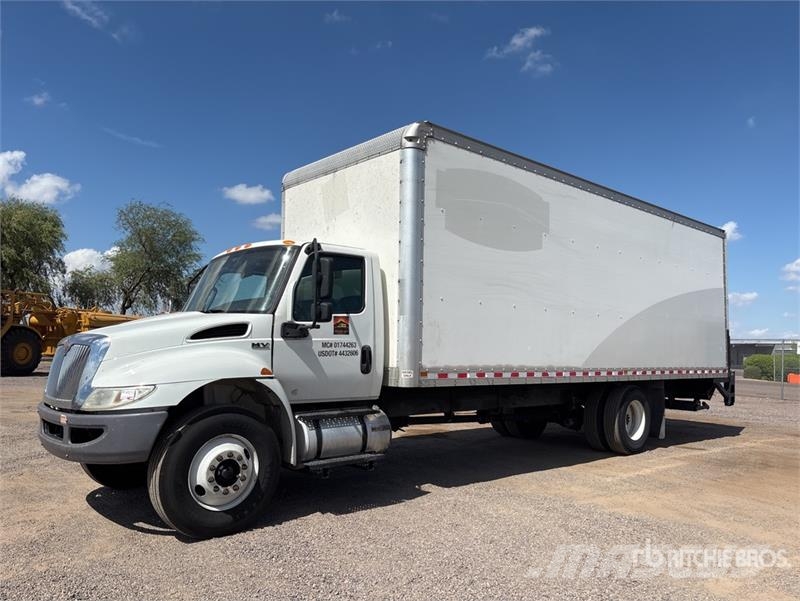 International MV607 4x2 Van Truck 탑차 트럭