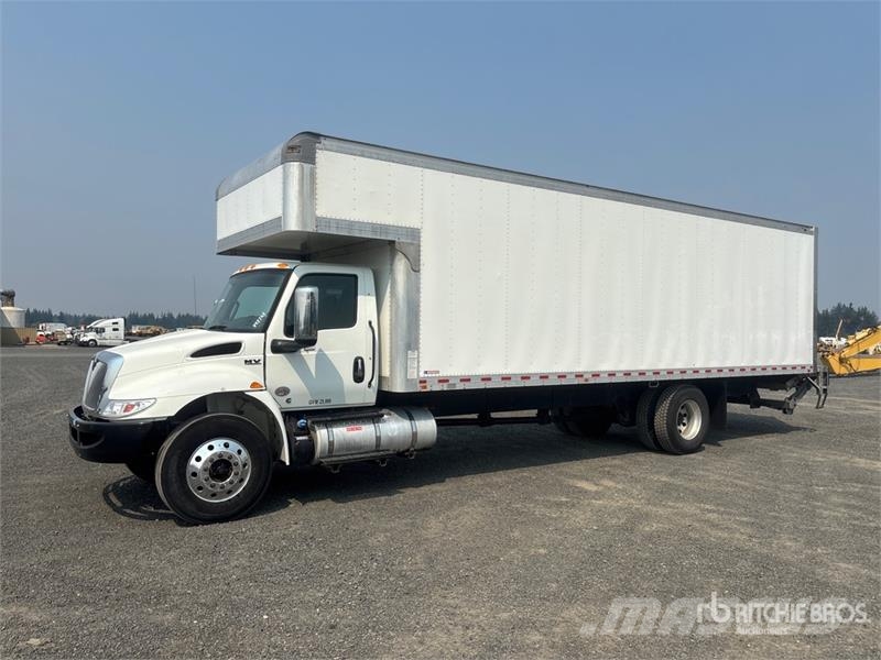 International MV607 4x2 Van Truck Fast kasse