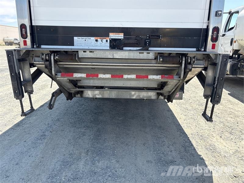 International MV607 4x2 Refrigerated Truck 온도 조절식 트럭