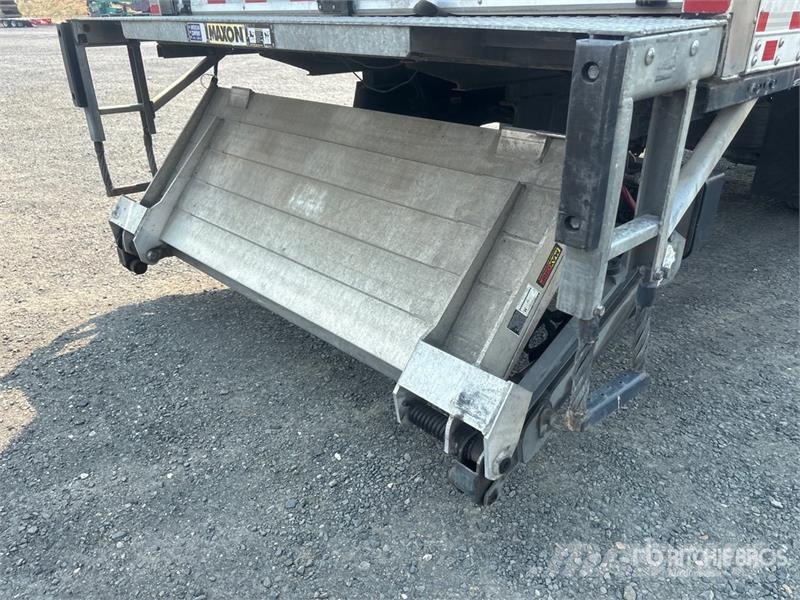 International MV607 4x2 Van Truck Fast kasse