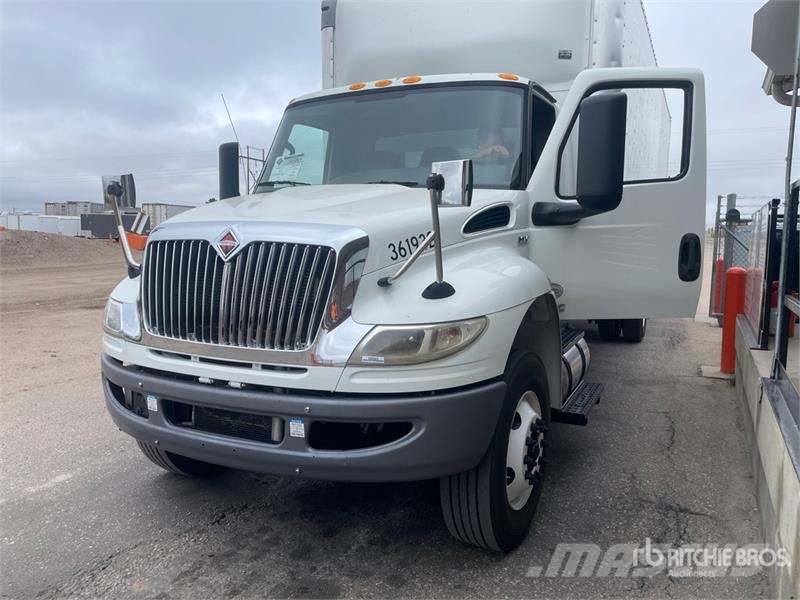 International MV607 4x2 Van Truck Tovornjaki zabojniki
