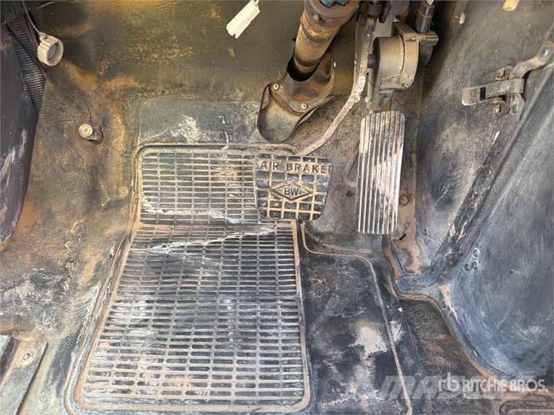 International on International 2574 6x4 Sewer Cleaner Truck 콤비/진공 트럭