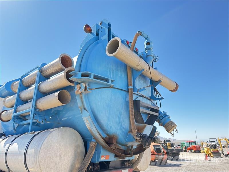 International on International 2574 6x4 Sewer Cleaner Truck 콤비/진공 트럭