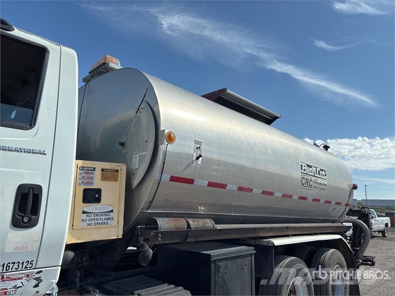 International on  International 8600 6x4 Asphalt Distributor Tru Autocisterna