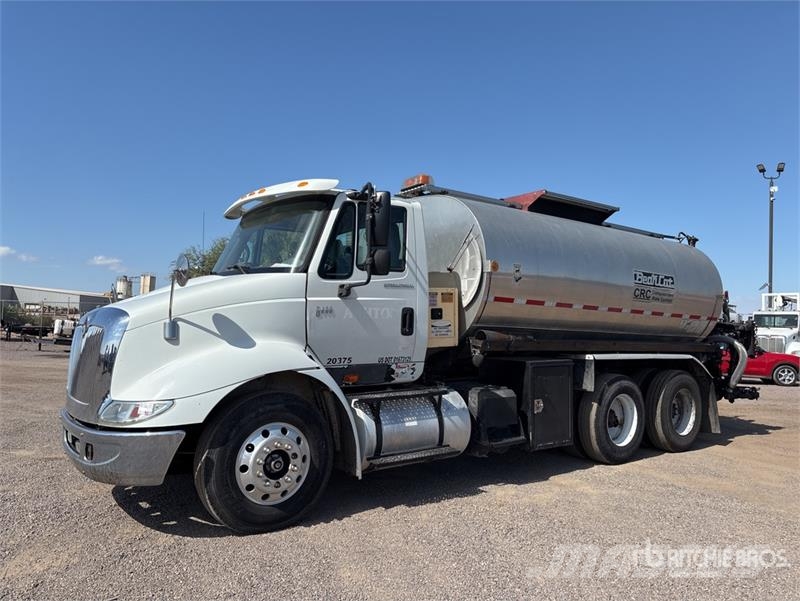 International on  International 8600 6x4 Asphalt Distributor Tru Autocisterna