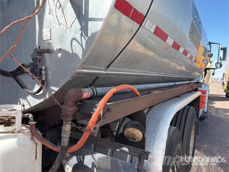 International on  International 8600 6x4 Asphalt Distributor Tru Autocisterna
