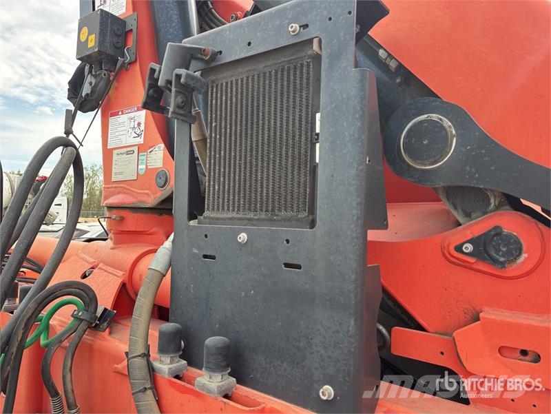 International Palfinger PK18002-EH-D 12670 lb Knuckle Boom on I Автокранове