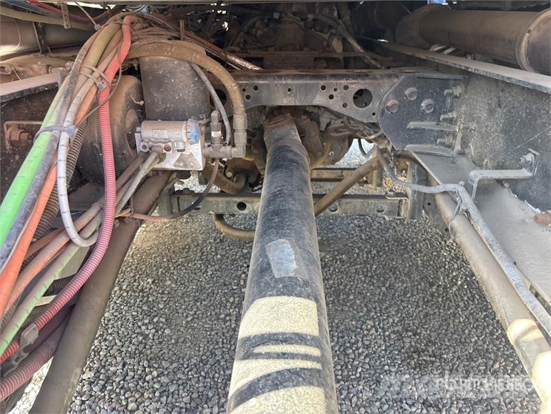 International Prostar+ 122 6x4 T/A Sleeper Truck Tractor Vilcēji