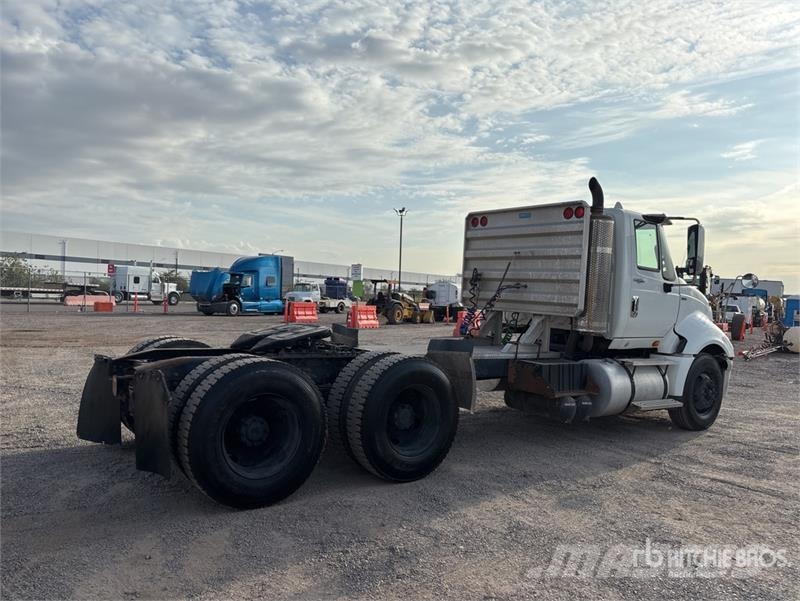 International ProStar+ 122 وحدات الجر