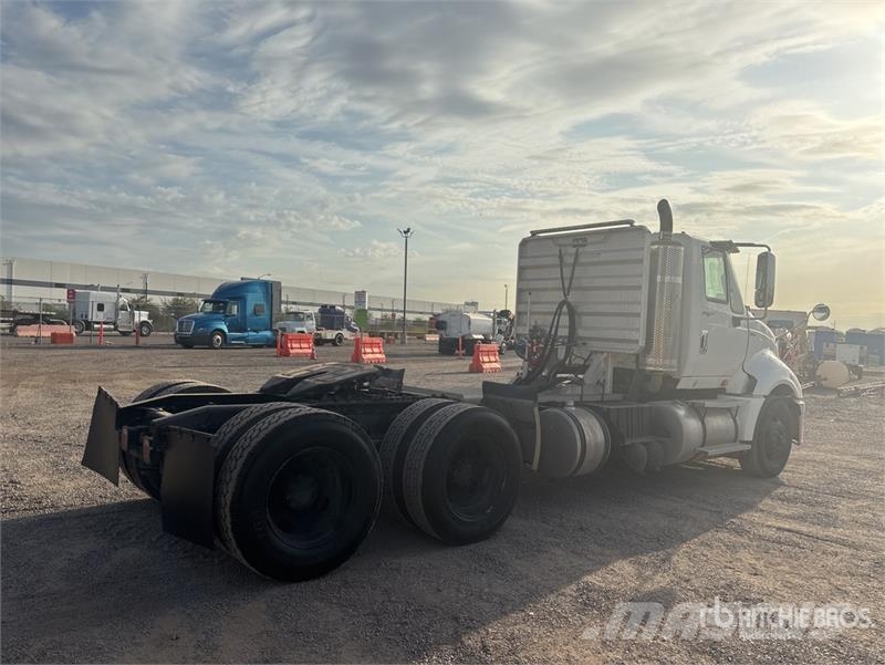 International ProStar+ 122 وحدات الجر