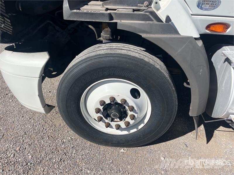 International ProStar + 113 6x4 T/A Day Cab Truck Tractor Naudoti vilkikai