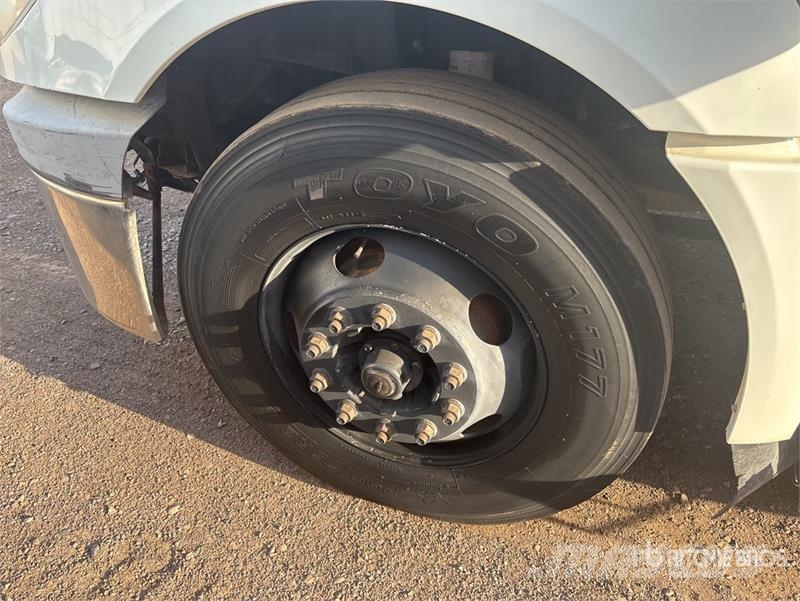 International ProStar+ 122 وحدات الجر