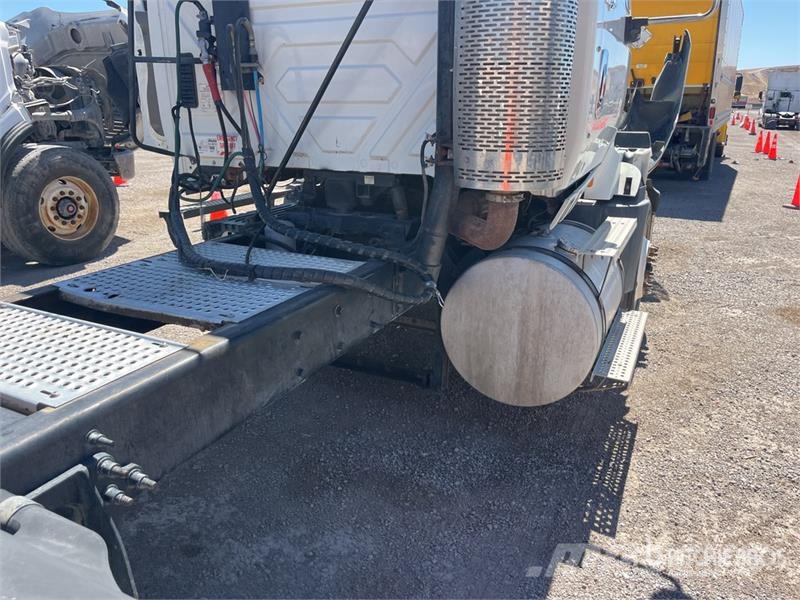 International Prostar LF627 وحدات الجر