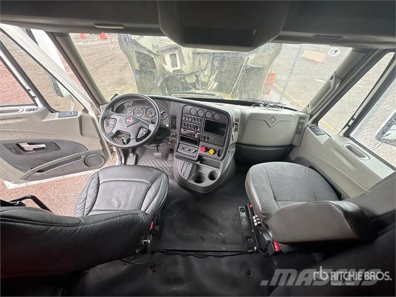 International ProStar+122 6x4 T/A Sleeper Truck Tractor Dragbilar