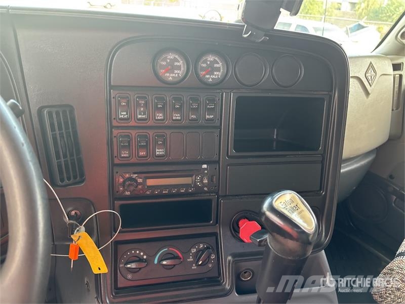 International ProStar+ 122 وحدات الجر