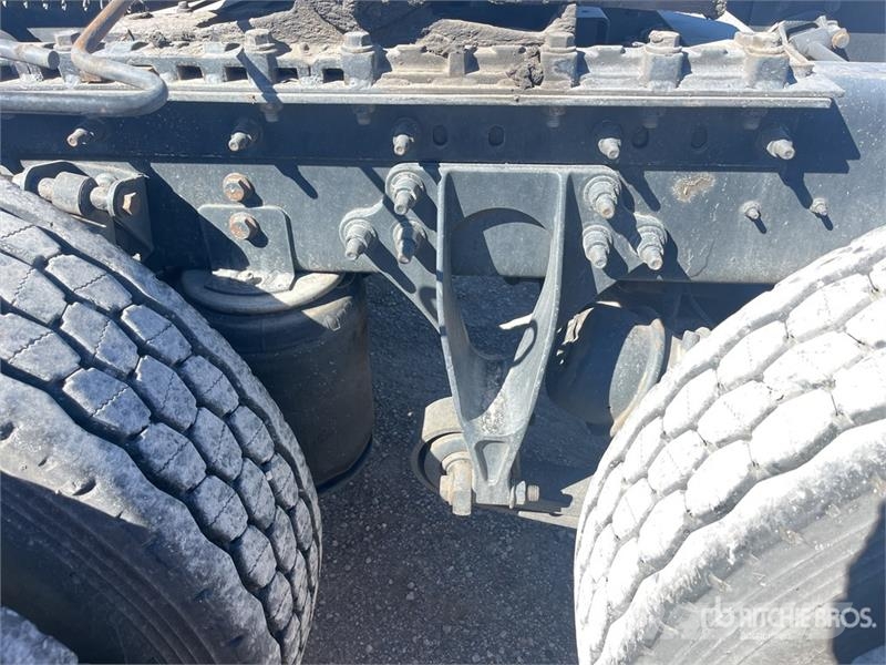 International ProStar + 113 6x4 T/A Day Cab Truck Tractor Naudoti vilkikai