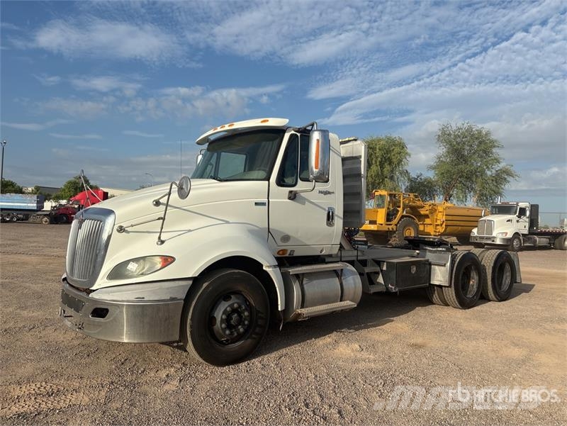 International ProStar+ 122 وحدات الجر
