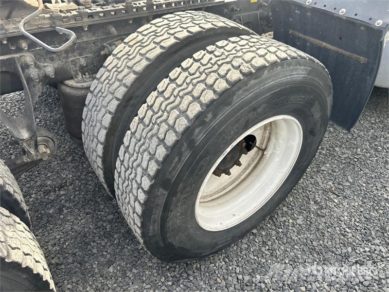 International ProStar Premium Trekkers