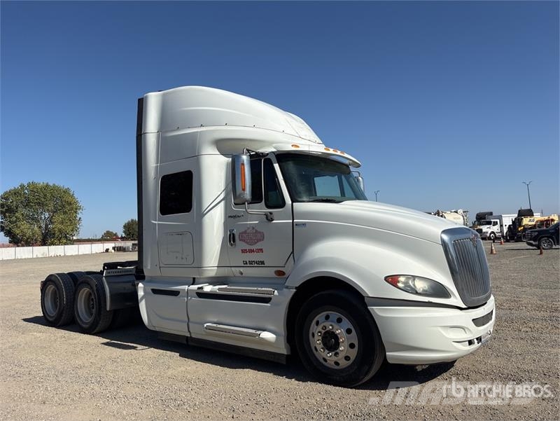 International Prostar+ 122 6x4 T/A Sleeper Truck Tractor Vilcēji