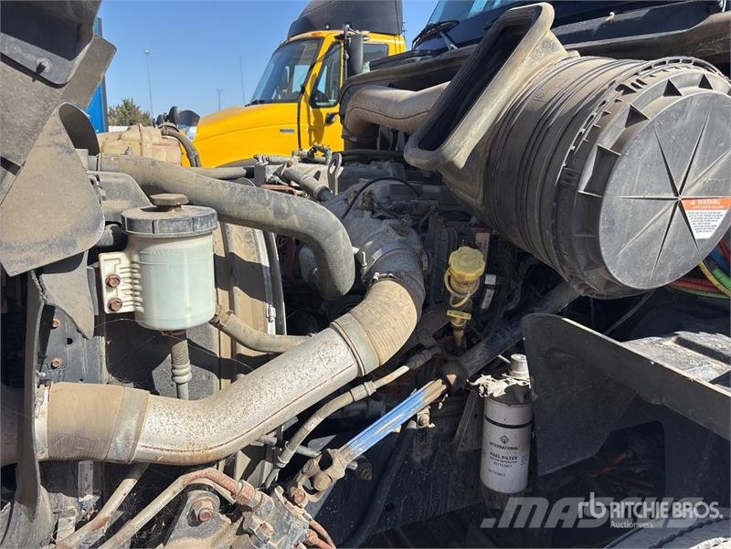 International Prostar+ 122 6x4 T/A Sleeper Truck Tractor Vilcēji