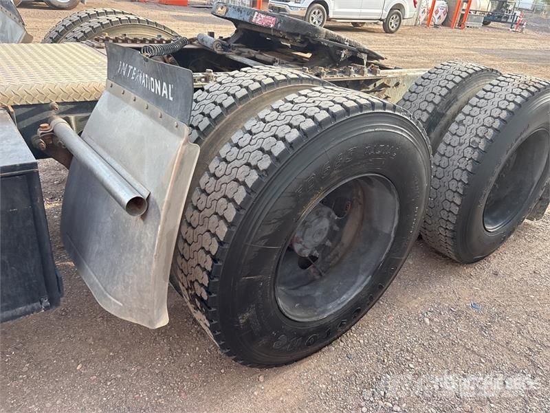 International ProStar+ 122 وحدات الجر