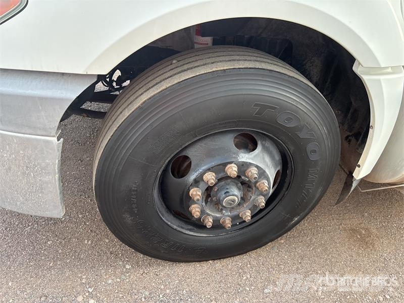 International ProStar+ 122 وحدات الجر