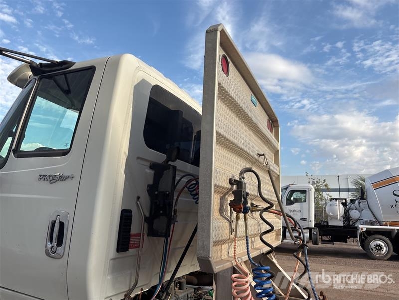 International ProStar+ 122 وحدات الجر