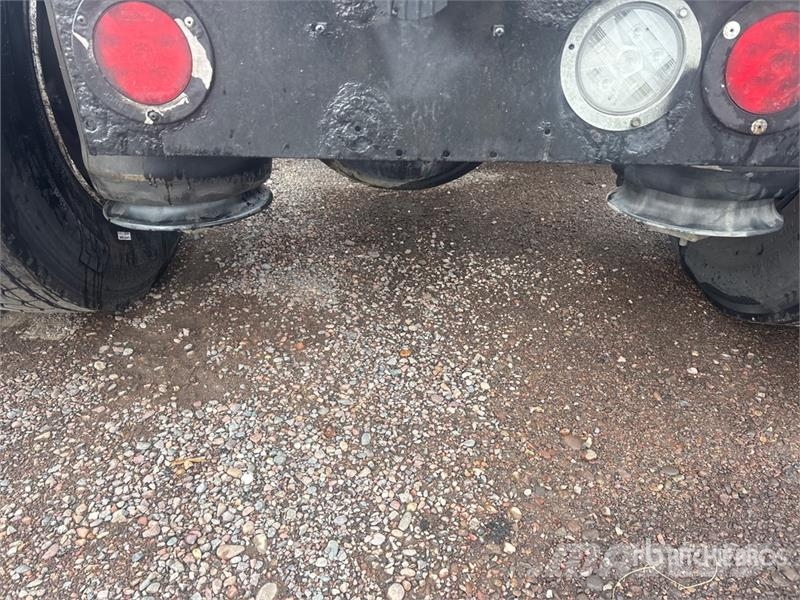 International ProStar+122 6x4 T/A Sleeper Truck Tractor Dragbilar