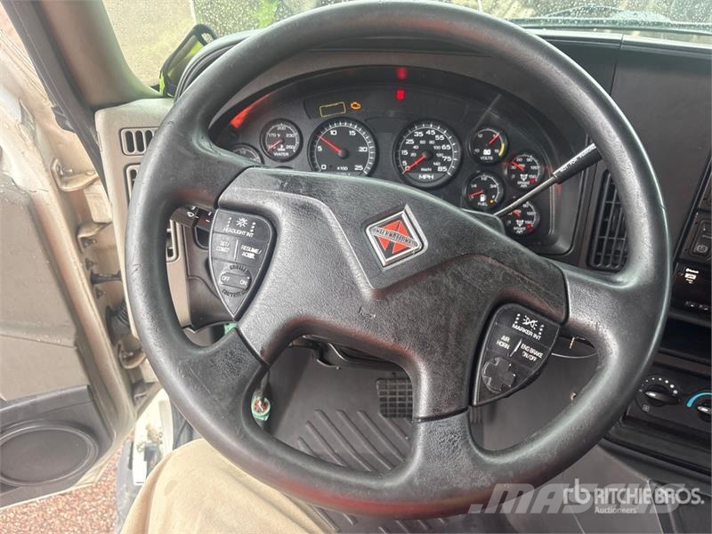 International ProStar+122 6x4 T/A Sleeper Truck Tractor Dragbilar