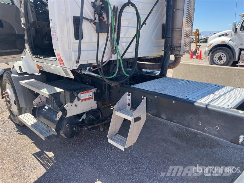 International Prostar LF627 وحدات الجر