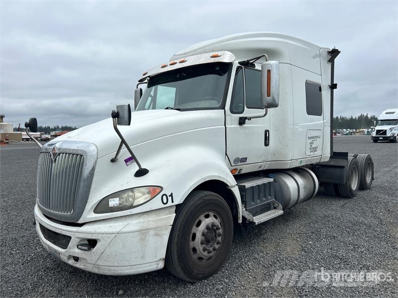 International Prostar+113 6x4 T/A Sleeper Truck Tractor وحدات الجر