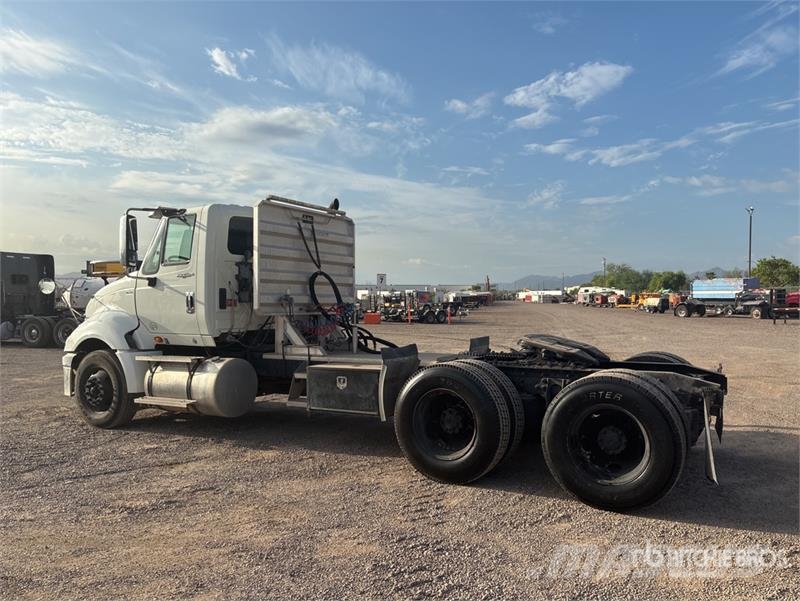 International ProStar+ 122 وحدات الجر