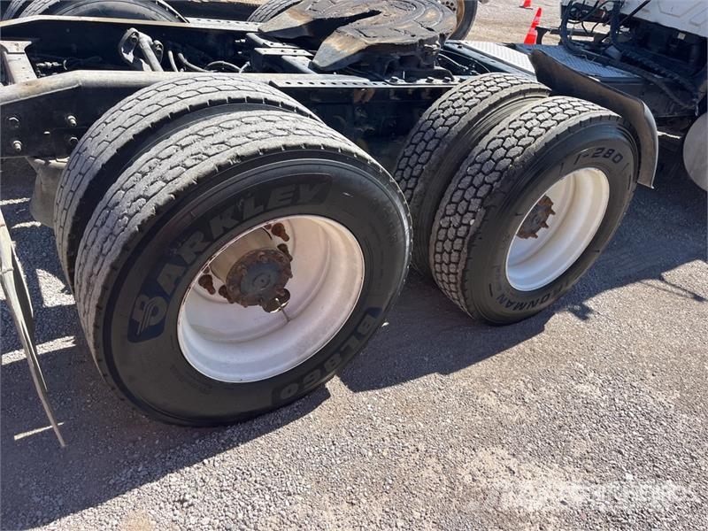 International Prostar LF627 وحدات الجر