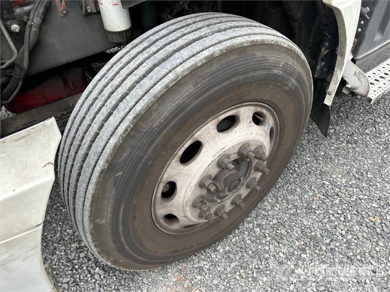 International Prostar+113 6x4 T/A Sleeper Truck Tractor وحدات الجر