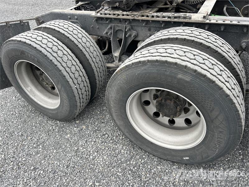 International Prostar+113 6x4 T/A Sleeper Truck Tractor وحدات الجر