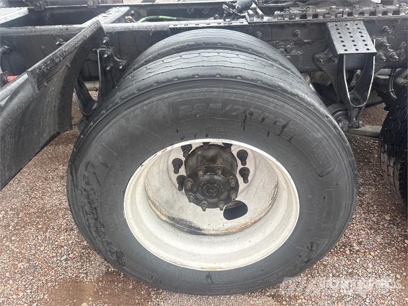 International ProStar+122 6x4 T/A Sleeper Truck Tractor Dragbilar